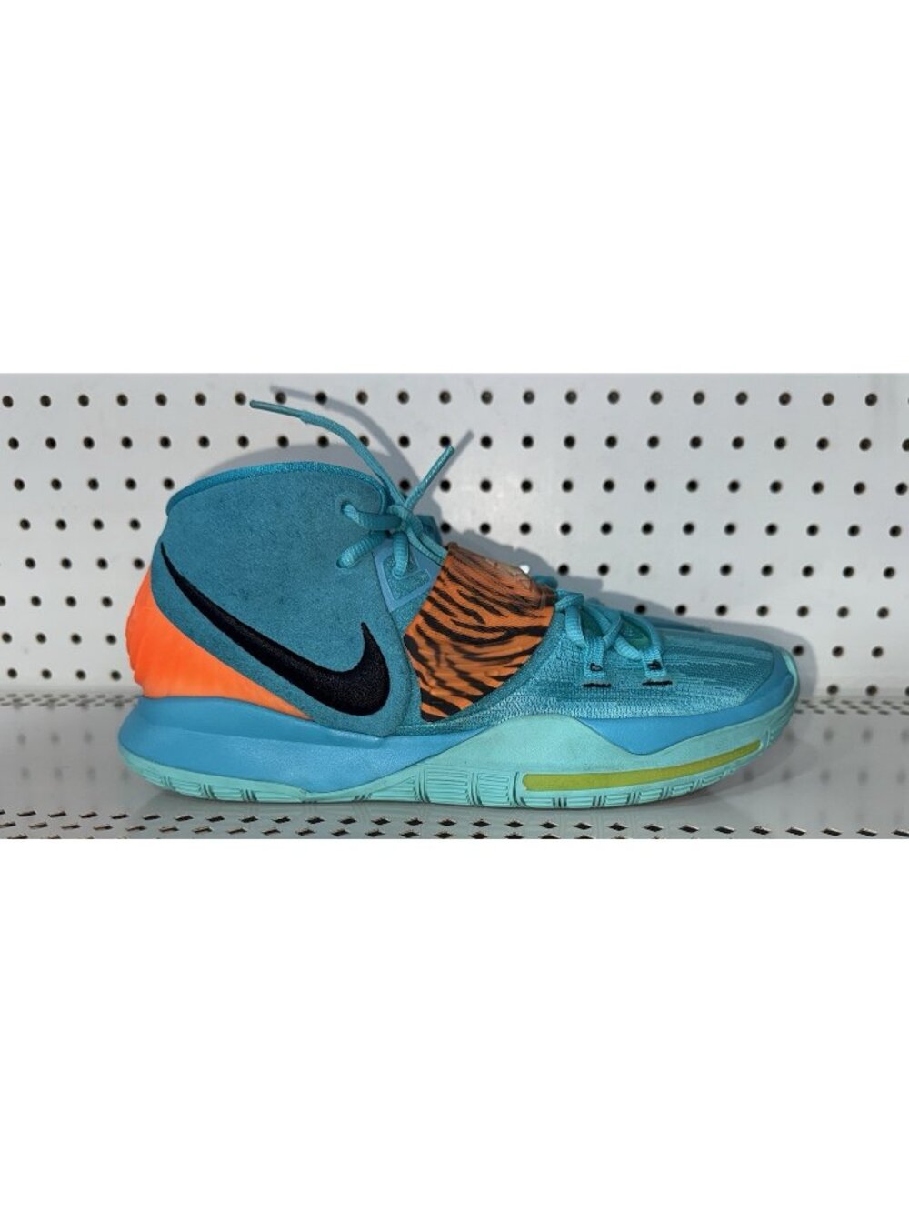 Nike Kyrie 6 Oracle Aqua Mens Athletic Basketball Shoes Size 9 Blue BQ4630-300
